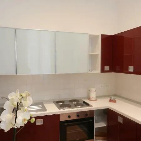 Central Guesthouse Apartment